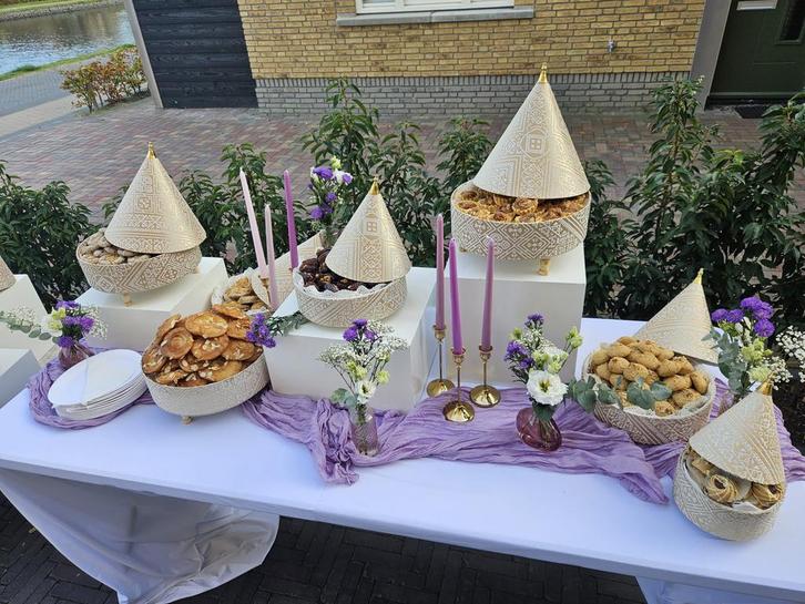 Buffet Verhogers & Tfayers te Huur, Huis en Inrichting, Woonaccessoires | Kandelaars en Kaarsen, Zo goed als nieuw, Kaars, Minder dan 25 cm