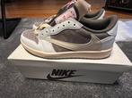 Nike air jordan 1 Low Travis Scott reverse mocha, Ophalen of Verzenden, Nieuw, Bruin