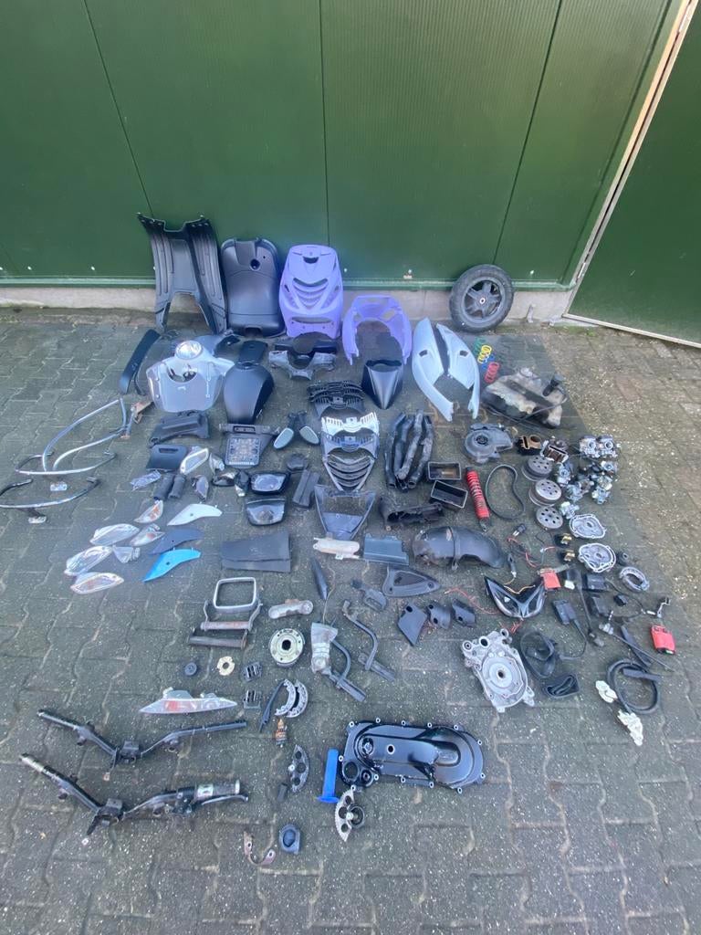 Piaggio onderdelen, Ophalen