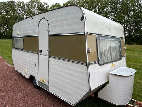 Klassieke Kip Goldstream (1972) – in uitzonderlijke staat!, Caravans en Kamperen, Caravans, Bedrijf, Rondzit, Kip, Koelkast, Ophalen