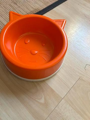 Katten spullen gratis beschikbaar voor biedingen