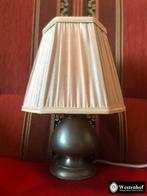Brocante tafellamp tinnen lampvoet antiek klassiek lampenkap, Gebruikt, Verzenden, Antiek / klassiek, Stof