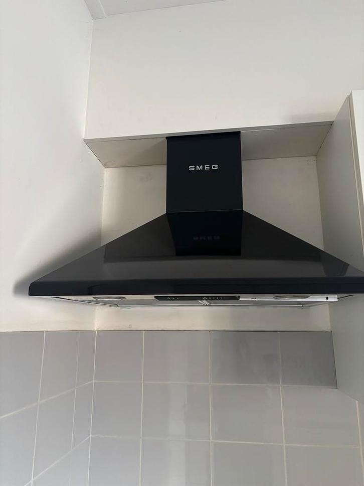 Smeg Afzuigkap 60cm, Witgoed en Apparatuur, Afzuigkappen, Gebruikt, Inbouw, Wandschouwkap, 400 tot 600 m³ per uur, Motor, Ophalen of Verzenden