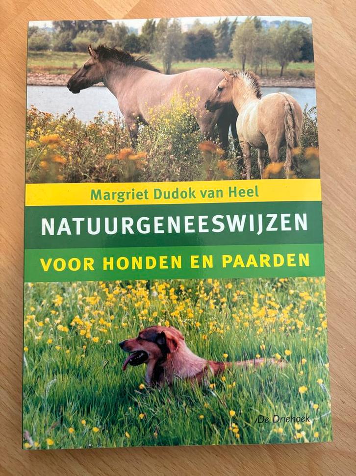 Natuurgeneeswijzen voor honden en paarden, Boeken, Dieren en Huisdieren, Gelezen, Honden, Ophalen of Verzenden