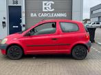 Toyota Yaris 1.0 | Rood | Radio | 2000, Auto's, Toyota, Voorwielaandrijving, Stof, Gebruikt, Zwart