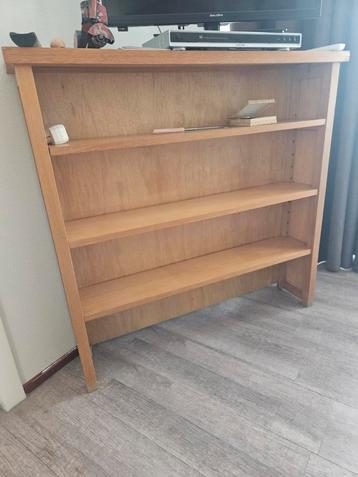 Houten kastje gratis ophalen in Amsterdam Oost beschikbaar voor biedingen