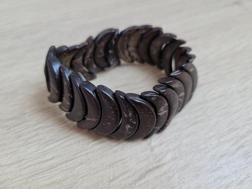 Bruine armband met maanvormige kralen ~ TH0600, Sieraden, Tassen en Uiterlijk, Armbanden, Zo goed als nieuw, Bruin, Met bedels of kralen