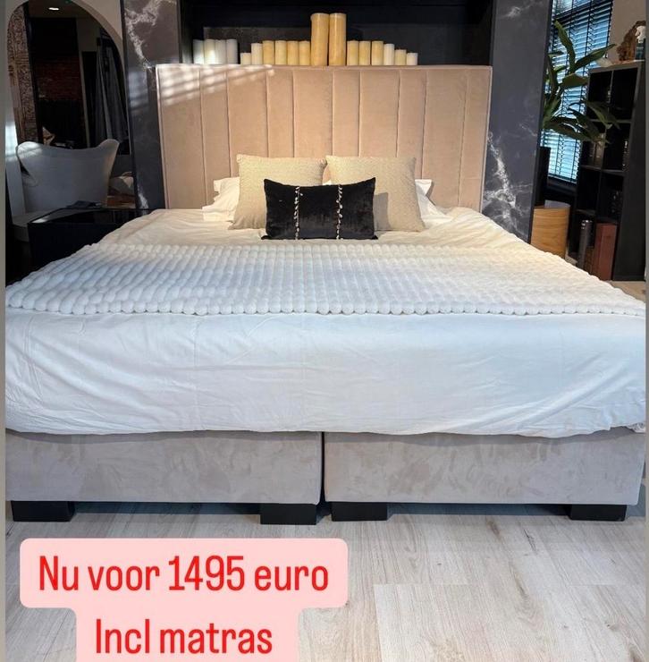 Luxe Velours Bed 180x200 met Pocketvering Matras - Nieuw!, Huis en Inrichting, Slaapkamer | Bedden, Nieuw, Tweepersoons, 180 cm
