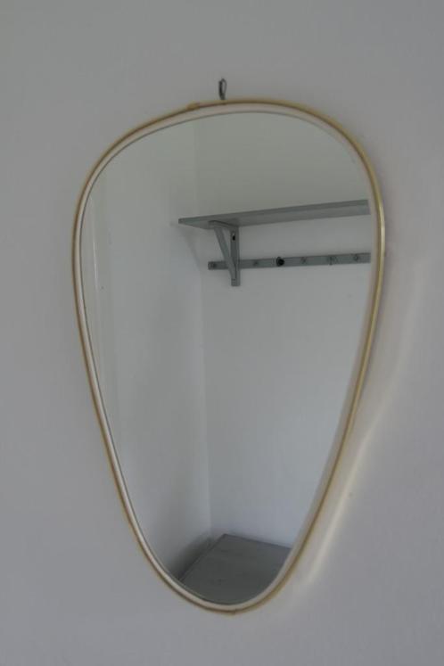 Vintage spiegel met koperen rand., Huis en Inrichting, Woonaccessoires | Spiegels, Zo goed als nieuw, Minder dan 50 cm, Minder dan 100 cm