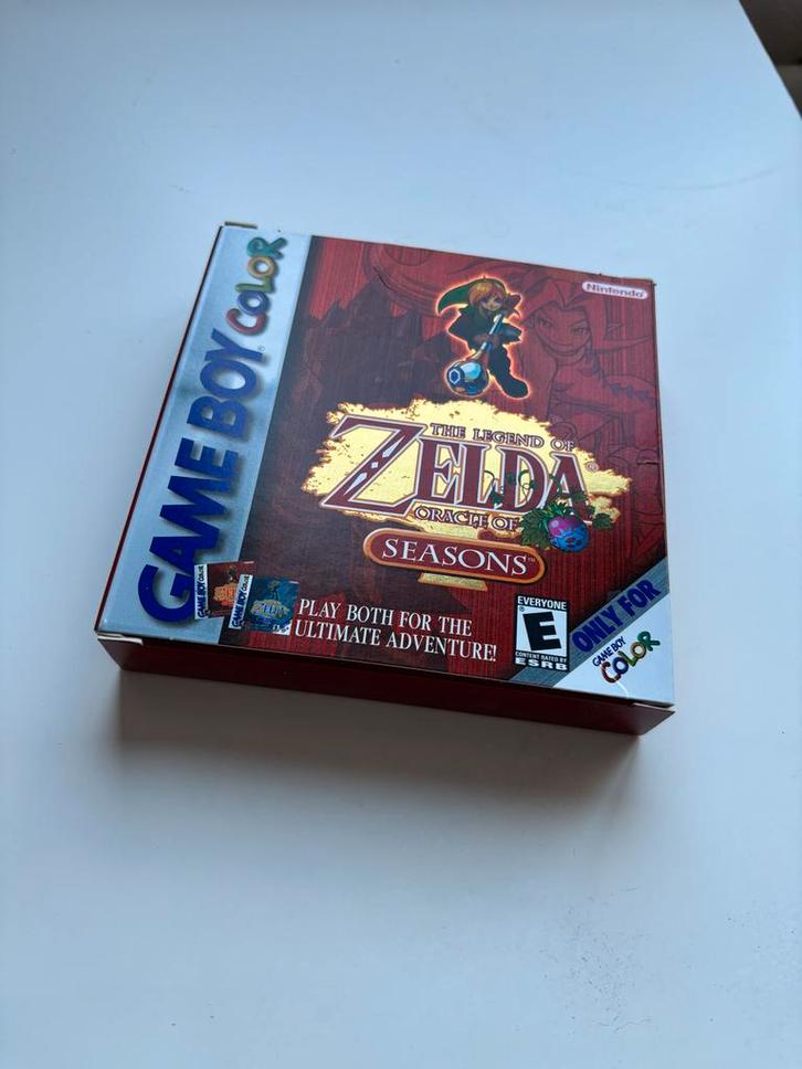Zelda Oracle of Seasons - FOIL 1st edition - GBC - compleet, Spelcomputers en Games, Games | Nintendo Game Boy, Zo goed als nieuw