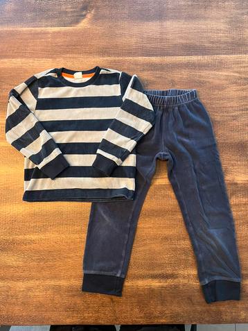 Badstof pyjama maat 110/116 beschikbaar voor biedingen