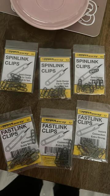 Clips , ring , Veertjes  beschikbaar voor biedingen