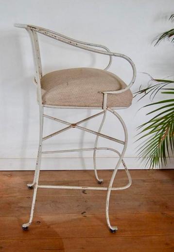 4 Oude Franse Barstoelen/ Kookeiland Kruk beschikbaar voor biedingen