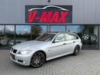BMW Touring 320i Touring Exec Panorama Xenon Stoelv Trekhaak, 4 cilinders, 150 pk, 11 km/l, Handgeschakeld