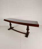 Eiken Museum Vitrinekast (jaren 40–50), Ophalen