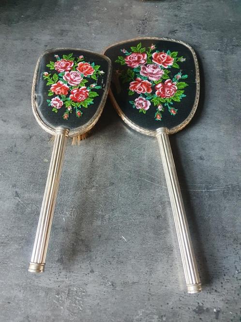 Prachtig antiek verzilverd Kapset - handspiegel en borstel.., Antiek en Kunst, Curiosa en Brocante, Ophalen of Verzenden