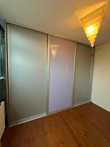 Kledingkast, inbouw - gratis af te halen beschikbaar voor biedingen