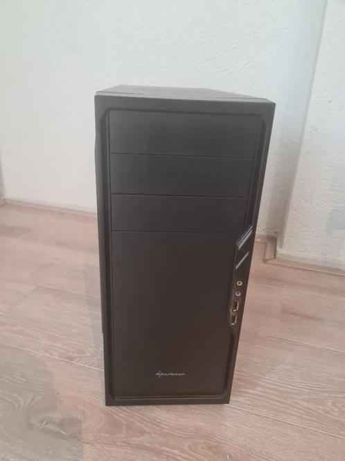 Desktop overbodig, Computers en Software, Desktop Pc's, Gebruikt, 3 tot 4 Ghz, SSD, 8 GB, Met videokaart, Ophalen