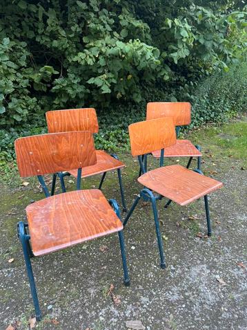 4 eetkamerstoelen (vintage/prishaak/jaren60) beschikbaar voor biedingen