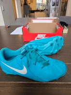 Blauwe Nike Voetbalschoenen Phantom. - Maat 35.5, Maat XS of kleiner, Ophalen of Verzenden, Gebruikt, Schoenen