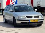 Volkswagen Passat Variant 2.8 V6 Highline 4Motion | Climate, Euro 2, Zwart, Handgeschakeld, Vierwielaandrijving