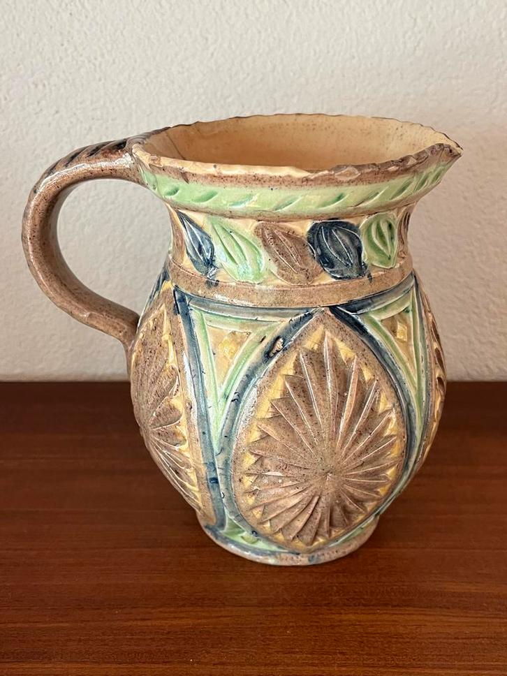 Antieke Friese Kerfsnede Aardewerk Kan, Antiek en Kunst, Antiek | Keramiek en Aardewerk, Ophalen of Verzenden