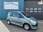 Peugeot 1007 1.6-16V Gentry Automaat Clima Pdc Trekhaak NL A, Auto's, 15 km/l, Gebruikt, 4 cilinders, 4 stoelen