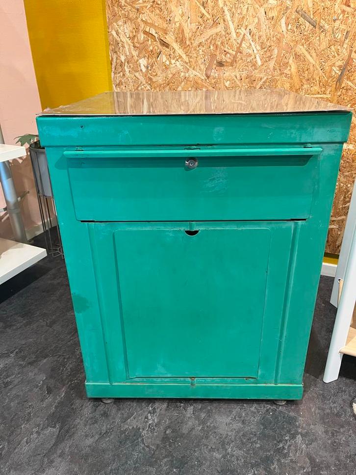 Vintage metalen kastje - 58x55x70cm, Huis en Inrichting, Kasten | Dressoirs, Gebruikt, 50 tot 100 cm, 50 tot 75 cm, Met lade(s)