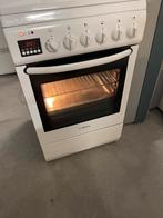 Gasfornuis/oven nette staat, 4 kookzones, Vrijstaand, Zo goed als nieuw, 45 tot 60 cm