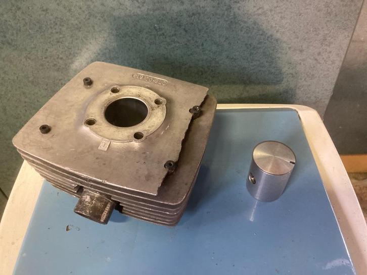 Zundapp cilinder, Fietsen en Brommers, Brommeronderdelen | Zundapp, Gebruikt, Cilinder, Ophalen of Verzenden