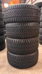 235 40 19   set winterbanden. 240 met montage, Auto-onderdelen, Banden en Velgen, 19 inch, Gebruikt, 235 mm, Band(en)