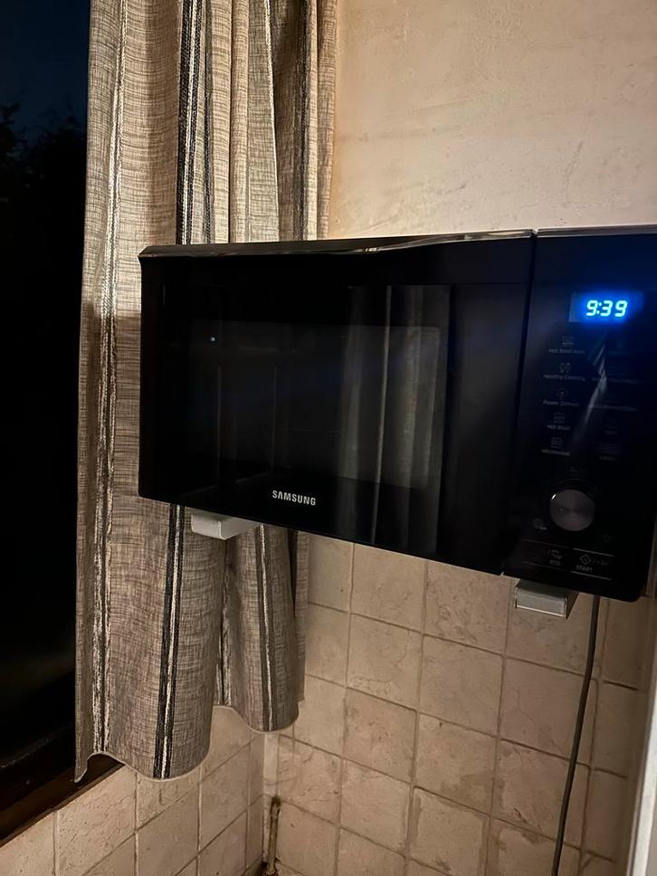 Samsung Combimagnetron - Zo goed als nieuw!, Witgoed en Apparatuur, Magnetrons, Zo goed als nieuw, Inbouw, Combimagnetron, 45 tot 60 cm