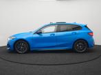 BMW 1-serie M135i xDrive High Executive Automaat 306pk Deale, Auto's, BMW, 1998 cc, Gebruikt, 4 cilinders, Blauw