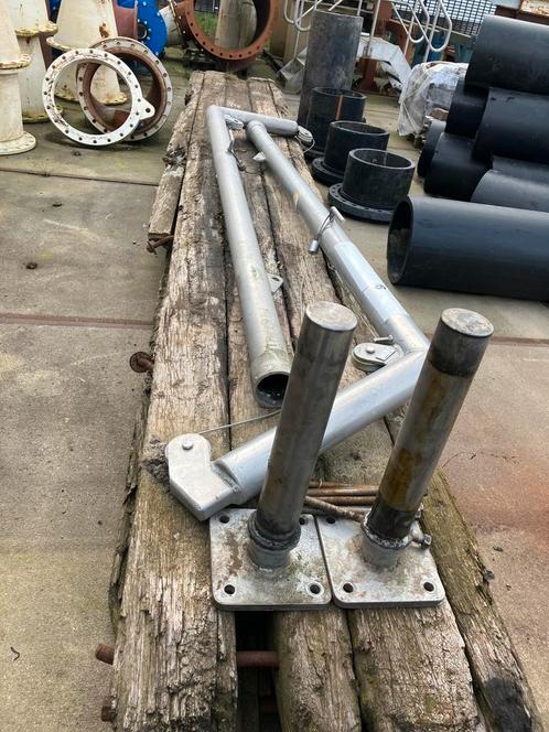 Grote Aluminium hijsdavit met rvs vloer console. Zie foto’s, Doe-het-zelf en Verbouw, Lieren en Takels, Gebruikt, Verzenden