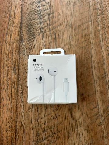 Originele Apple oordopjes nieuw - lightning connector beschikbaar voor biedingen