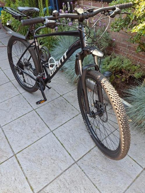 Giant mountainbike, Fietsen en Brommers, Fietsen | Heren | Sportfietsen en Toerfietsen, Zo goed als nieuw, Giant, Meer dan 20 versnellingen