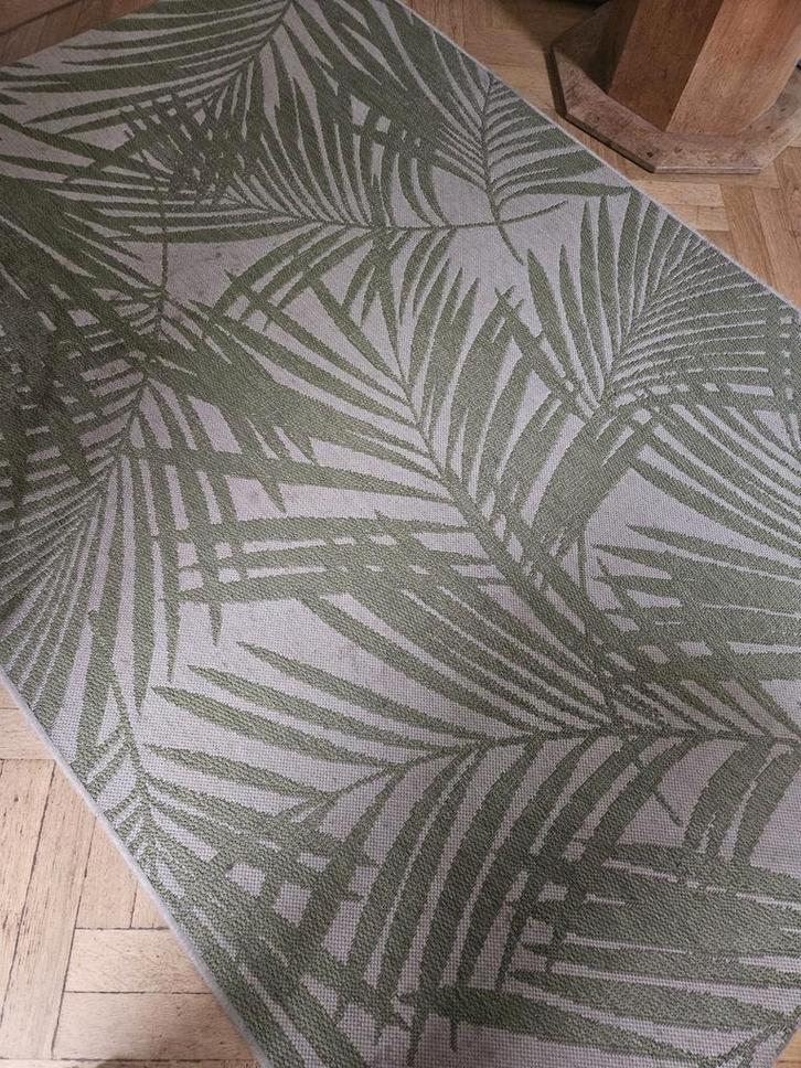 Groen vloerkleed met bladeren, Huis en Inrichting, Stoffering | Tapijten en Kleden, Zo goed als nieuw, 150 tot 200 cm, 150 tot 200 cm