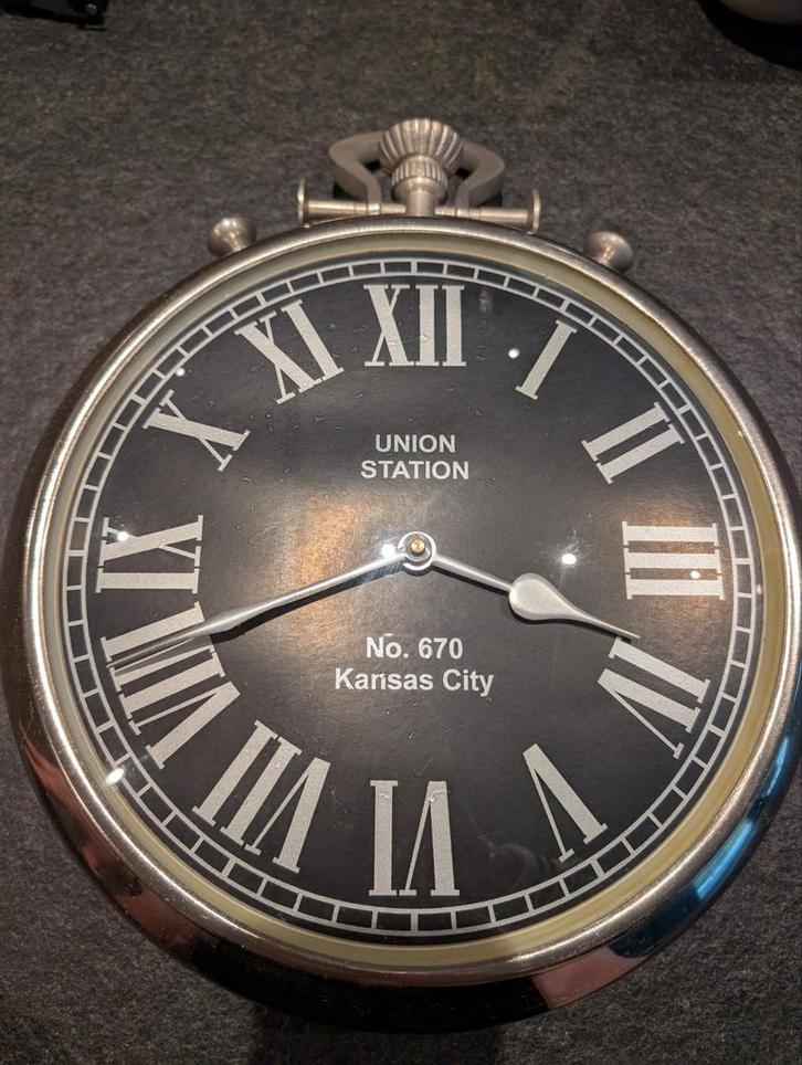 Wandklok op Batterij - Union Station Kansas City, Huis en Inrichting, Woonaccessoires | Klokken, Gebruikt, Wandklok, Analoog, Ophalen of Verzenden