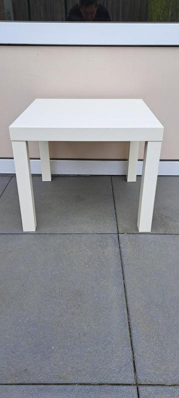 4 x Tafel 55x55x45 beschikbaar voor biedingen