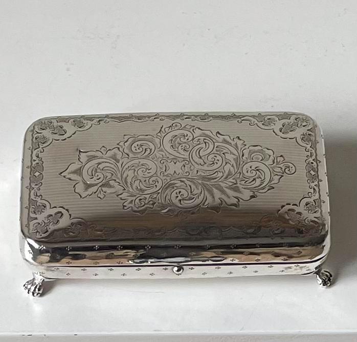 Zilveren lepel/tabaksdoos, uitgebreid gegraveerd 1860, Antiek en Kunst, Antiek | Goud en Zilver, Zilver, Ophalen of Verzenden