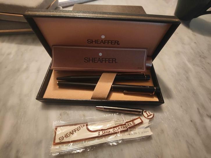 Sheaffer pennenset vulpen met 14k gouden punt + balpen, Verzamelen, Pennenverzamelingen, Ophalen of Verzenden