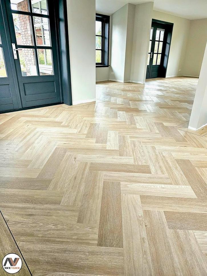 Laminaat/ PVC/ Egaliseren/ Traprenovatie/(Zie beschrijving ), Diensten en Vakmensen, Vloerleggers en Parketteurs