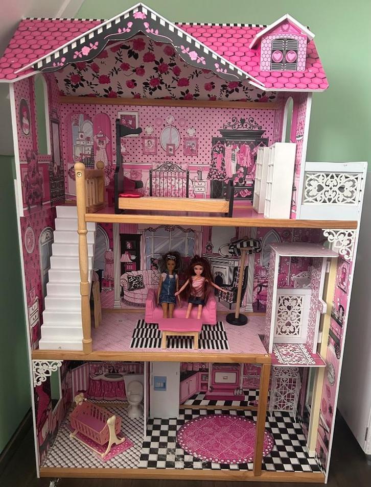 Barbiehuis inclusief accesoires, Kinderen en Baby's, Speelgoed | Poppenhuizen, Gebruikt, Poppenhuis, Ophalen of Verzenden