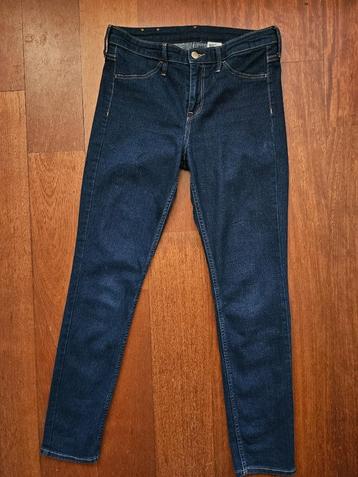 H&M skinny regulair waist jeans (28)
