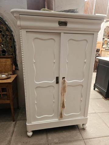 
 Biedermeier kast – wit zijdeglans (RAL 9010) – 160x95x45 beschikbaar voor biedingen
