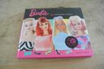 Barbie  Boek  50 Jaar Barbie in beeld/ nr 453, Verzamelen, Poppen, Ophalen of Verzenden, Zo goed als nieuw, Overige typen
