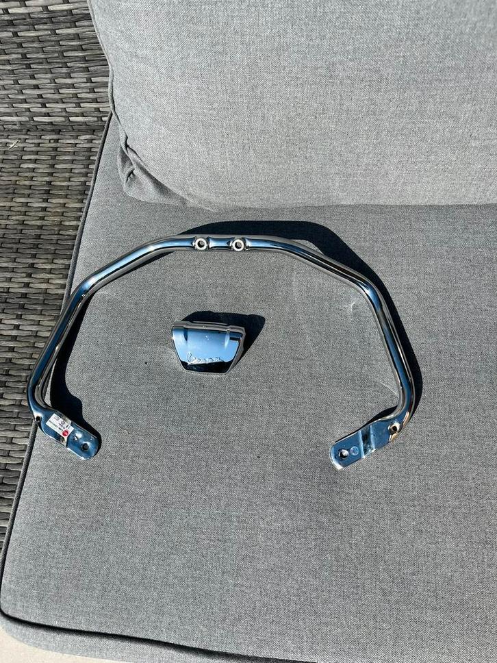 Oppakbeugel Vespa Primavera/Sprint chroom NIEUW, Motoren, Tuning en Styling, Ophalen of Verzenden