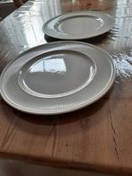 WEDGWOOD WINDSOR - 2 DINER / PIZZA / ONDERBORDEN - DIA 31 CM, Ophalen of Verzenden, Zo goed als nieuw, Bord(en), Wedgwood