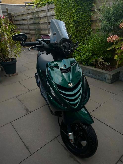 Piaggio Zip 4t 50cc 2017 (Full option), Fietsen en Brommers, Scooters | Piaggio, Zo goed als nieuw, Zip, Ophalen
