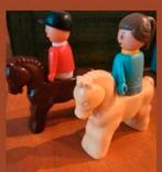 2 poppetjes op paarden. Kaku product. Made in West Germany., Ophalen of Verzenden, Zo goed als nieuw